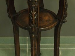 Paire de sellettes Extrême-Orient fin XIXème en bois de fer mouluré et