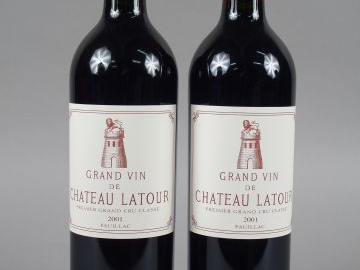 2 BOUTEILLES - CHÂTEAU LATOUR 1ER GCC PAUILLAC - 2001