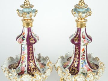 Jacob PETIT. Paire de flacons XIXème en porcelaine de Paris à décor de