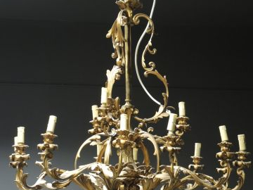 Lustre en bronze de style Rocaille