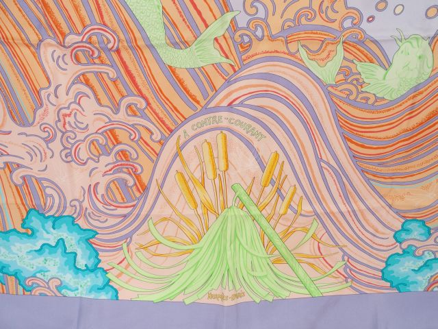 HERMES. Foulard 'à contre courant' en soie