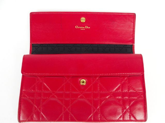 Christian DIOR. Porte monnaie en cuir rouge