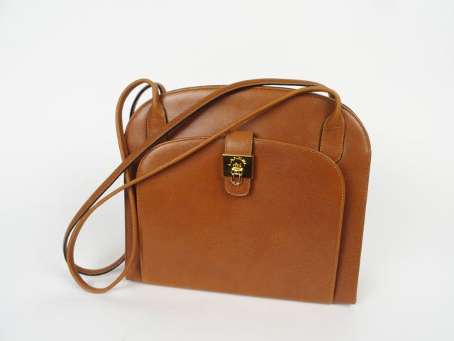LANCEL. Sac en cuir de couleur havane