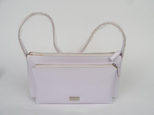 Pierre CARDIN. Sac en cuir rose pâle (tâche sur la fermeture éclair)