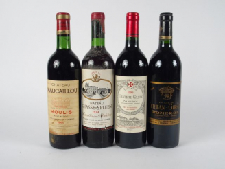 Vente aux enchères 4 BOUTEILLES : 1 CHÂTEAU MAUCAILLOU MOULIS 1966 BG/ELT - 1 CHÂTEAU CHA
