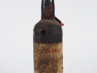 Vente aux enchères 1 BOUTEILLE PORTO GARRAFEIRA - 1834 - LB/BS/MISE 1849