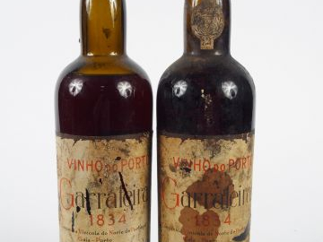 2 BOUTEILLES PORTO GARRAFEIRA - 1834 - MEP/ET/BS