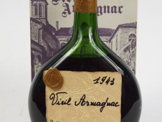 Vente aux enchères 1 BOUTEILLE VIEIL ARMAGNAC CHÂTEAU DE CASSAIGNE 42° - 1943 - COFFRET