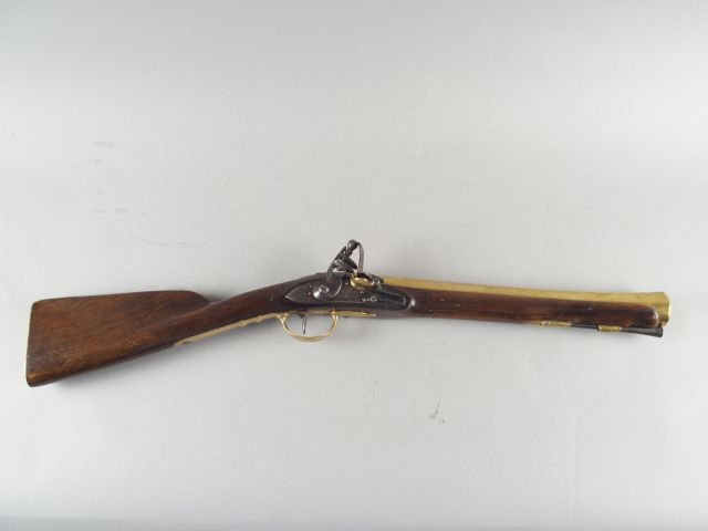 124-  Joli tromblon Français à silex mesure 780 mm de longueur hors to