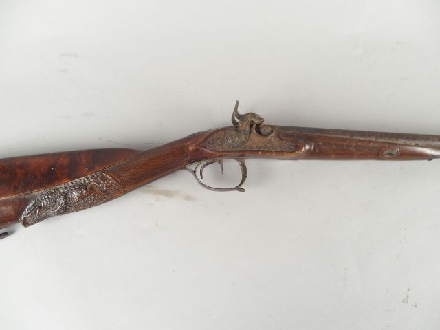 170- Fusil de chasse juxtaposé à percussion à platine à l’avant. Toute