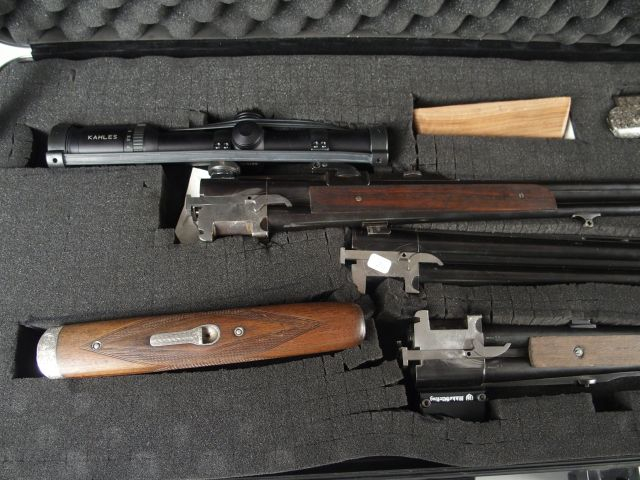 179- Belle et rare valise dévolue à la chasse, contenant un fusil supe