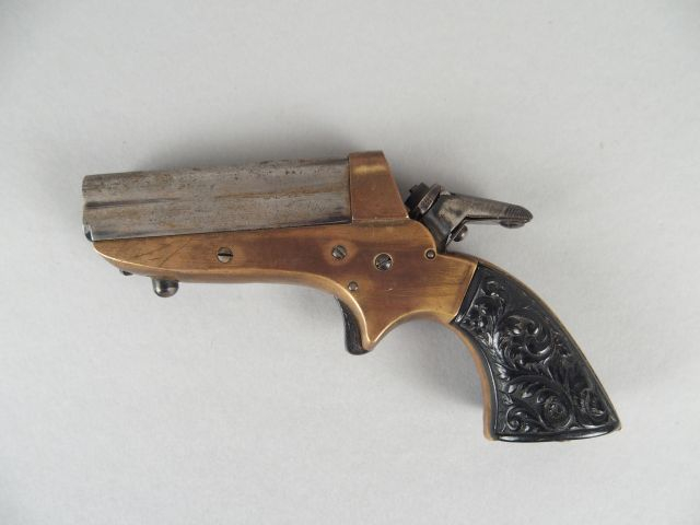 226- Pistolet Sharp à 4 canons superposés par lit de 2, chien rotatif,