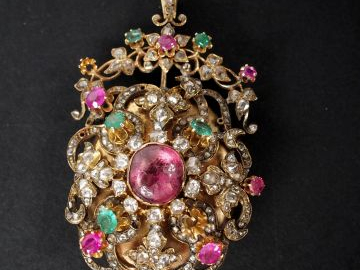 Pendentif porte photo en or jaune 14K, orné de diamants taille rose, s