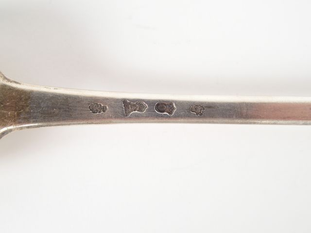 Grande cuillère en argent XVIIIeme. MO : LACERE (?) à Toulouse. Longue