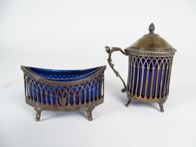 Nécessaire de table de style Directoire en argent, poinçon Minerve, dé