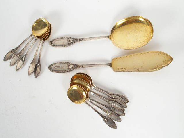 Service à glace de style Empire en argent et vermeil, poinçon Minerve,