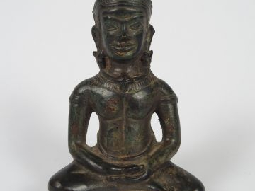 Divinité en bronze patiné. H. 11,5 cm Copie dans le style khmer. XXe s