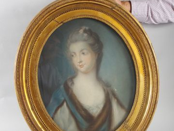 Ecole française fin XVIII ème, 'Portrait de Madame de Vermanton'. Past