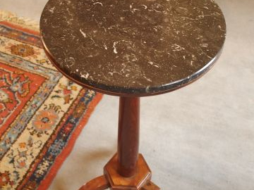 Guéridon tripode XIX ème, en bois naturel, platon rond, marbre gris