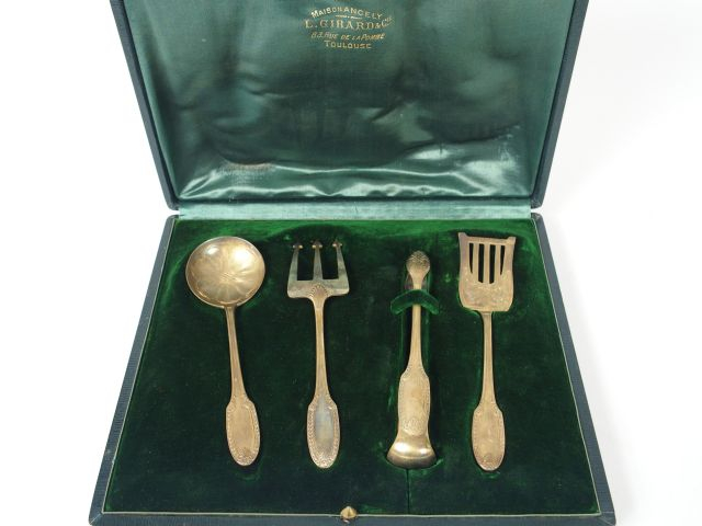 Service à douceurs de style Louis XVI, 4 pièces en vermeil, poinçon Mi