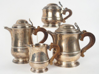 Vente aux enchères TETARD FRERES. Service à thé et à café en argent, poinçon Minerve, 4 p