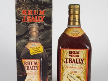 1 BOUTEILLE RHUM J. BAILLY - 1966 - COFFRET