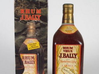 Vente aux enchères 1 BOUTEILLE RHUM J. BAILLY - 1966 - COFFRET