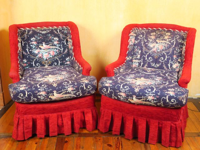 Mobilier de salon de style Napoléon III comprenant un canapé et une pa