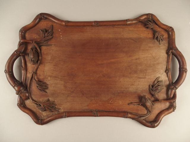 Plateau Extrême-Orient en bois de fer sculpté, à décor d'oiseaux