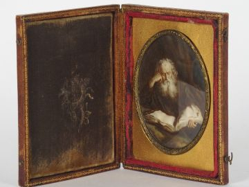 Dans son étui en cuir gauffré, miniature XIXème sur ivoire "Vieil homm