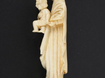 Statuette en ivoire XIXème "Vierge à l'Enfant". H. : 9,5 cm