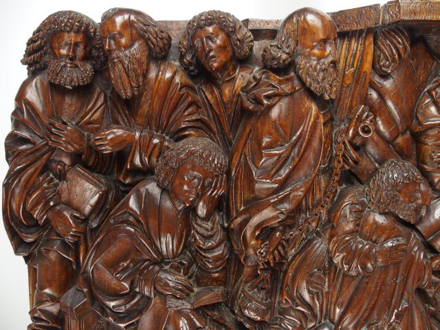 Bas relief XVe - XVIe en noyer sculpté « La dormition de la Vierge » (