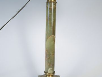 Pied de lampe Napoléon III en forme de colonne corinthienne en onyx et