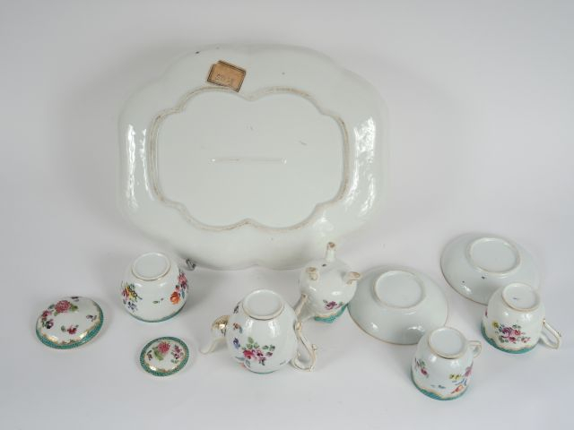 Tête-à-tête début XIXème en porcelaine de Saxe, à décor de fleurs poly