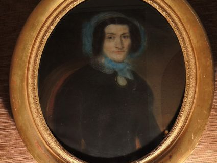 Ecole française XIXe	 'Portrait de dame'. Pastel ovale, vers 1840
