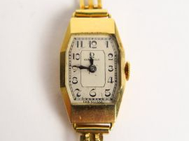 OMEGA. Montre de dame en or. Poids tel : 13,4 g