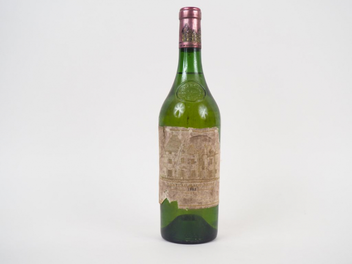 1 BOUTEILLE CHÂTEAU HAUT BRION 1er GCC GRAVES - 1982 - EF/EA