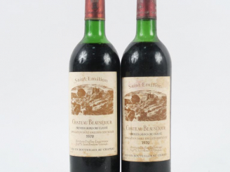 Vente aux enchères 2 BOUTEILLES CHÂTEAU BEAUSEJOUR 1er GCC ST EMILION - 1970 - 2 HEP