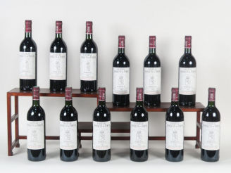 Vente aux enchères 12 BOUTEILLES CHÂTEAU MARQUIS DE TERME GCC MARGAUX - 1982 - CBO - 3 LB