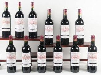 Vente aux enchères 12 BOUTEILLES CHÂTEAU COS D'ESTOURNEL GCC SAINT ESTEPHE - 1992 - CBO