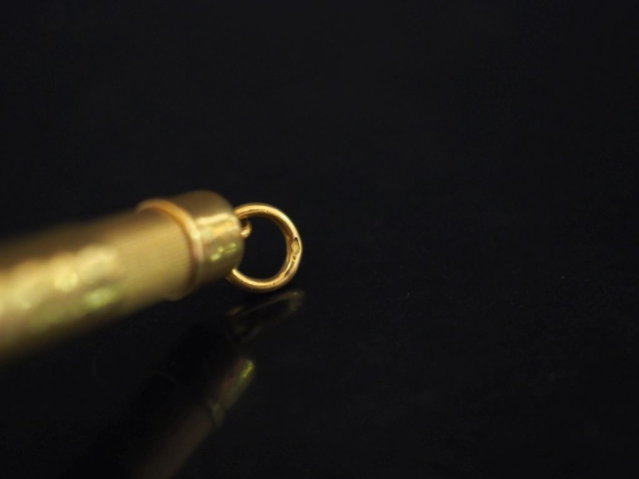 Porte mine en or.  Poids tel : 7,40 g   