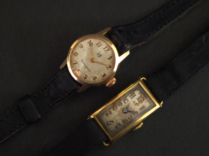- Montre de dame, boitier or. Poids tel. 10 g environ - montre de dame