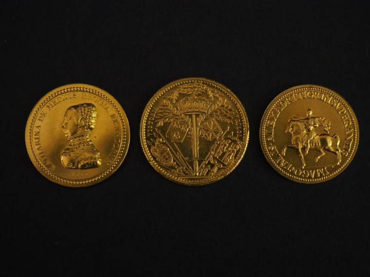 3 pièces d'or Henri III, Henri IV et Catherine de Médicis.  Poids : 20