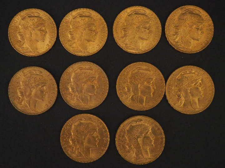 10 pièces de 20 Francs or : 8 de 1912, 2 de 1913 FRAIS ACHETEUR : 10 %