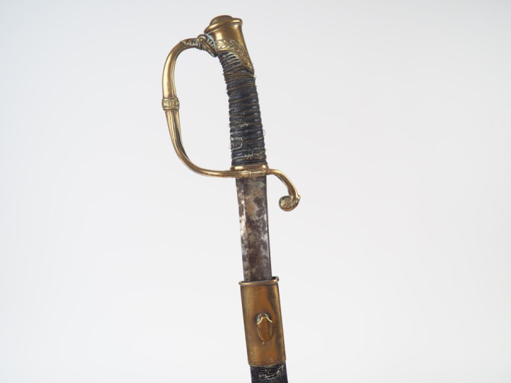 Sabre d’officier d’infanterie modèle 1821 lame courbe à gorge et dos b