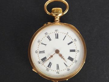 Montre de col en or jaune, cadran émail. Poids tel: 15,3gr