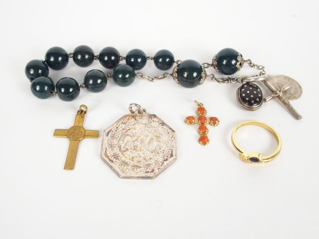 Bracelet chapelet en pierre dure et petit porte photo monture argent, 