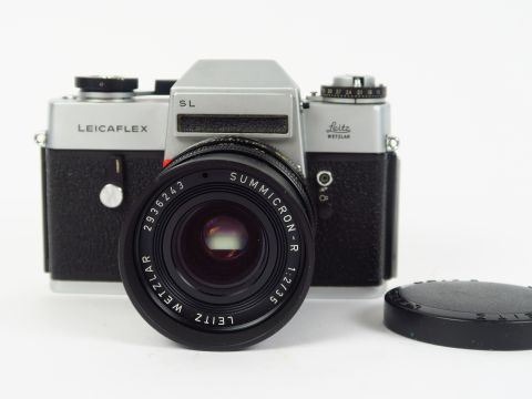 Leitz : Leicaflex SL N° 125203  objectif Summicron R 2/35  N°2936242 s