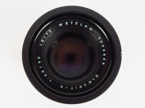 Leitz : Elmarit -R 2,8/90 N°2208886 bouchons, étui  Cond : Etat de neu