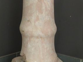 Colonne en marbre de Caunes. H. 75 cm